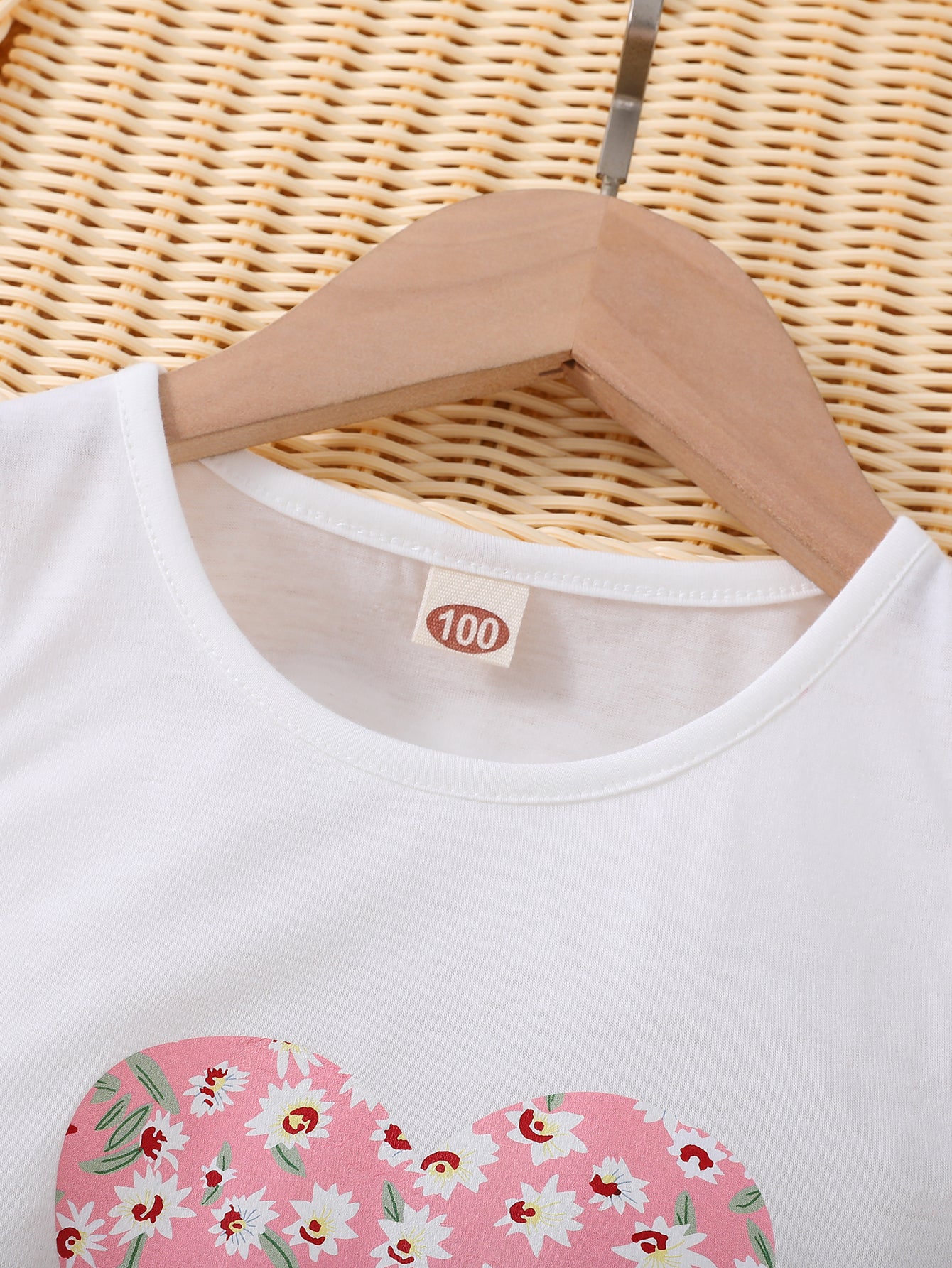 Girls 2pcs Round Neck Sleeveless Tank Top & Elastic Waist Shorts With Belt Floral Love Print Casual Kids Clothes Summer