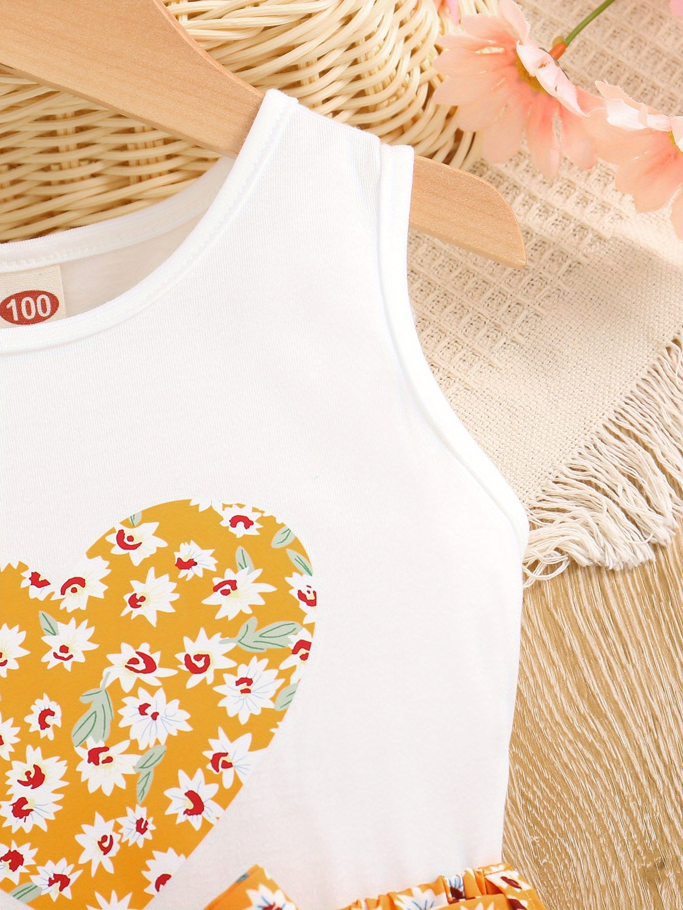 Girls 2pcs Round Neck Sleeveless Tank Top & Elastic Waist Shorts With Belt Floral Love Print Casual Kids Clothes Summer