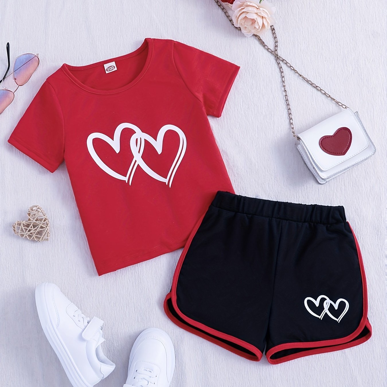 1 pcs Adorable Toddler Girls' Heart Graphic Tees - Casual Round Neck, Contrast Binding, Breathable Fabric, Comfortable Fit - Summer Outfit, Track Shorts, Kids' Wardrobe Essentia