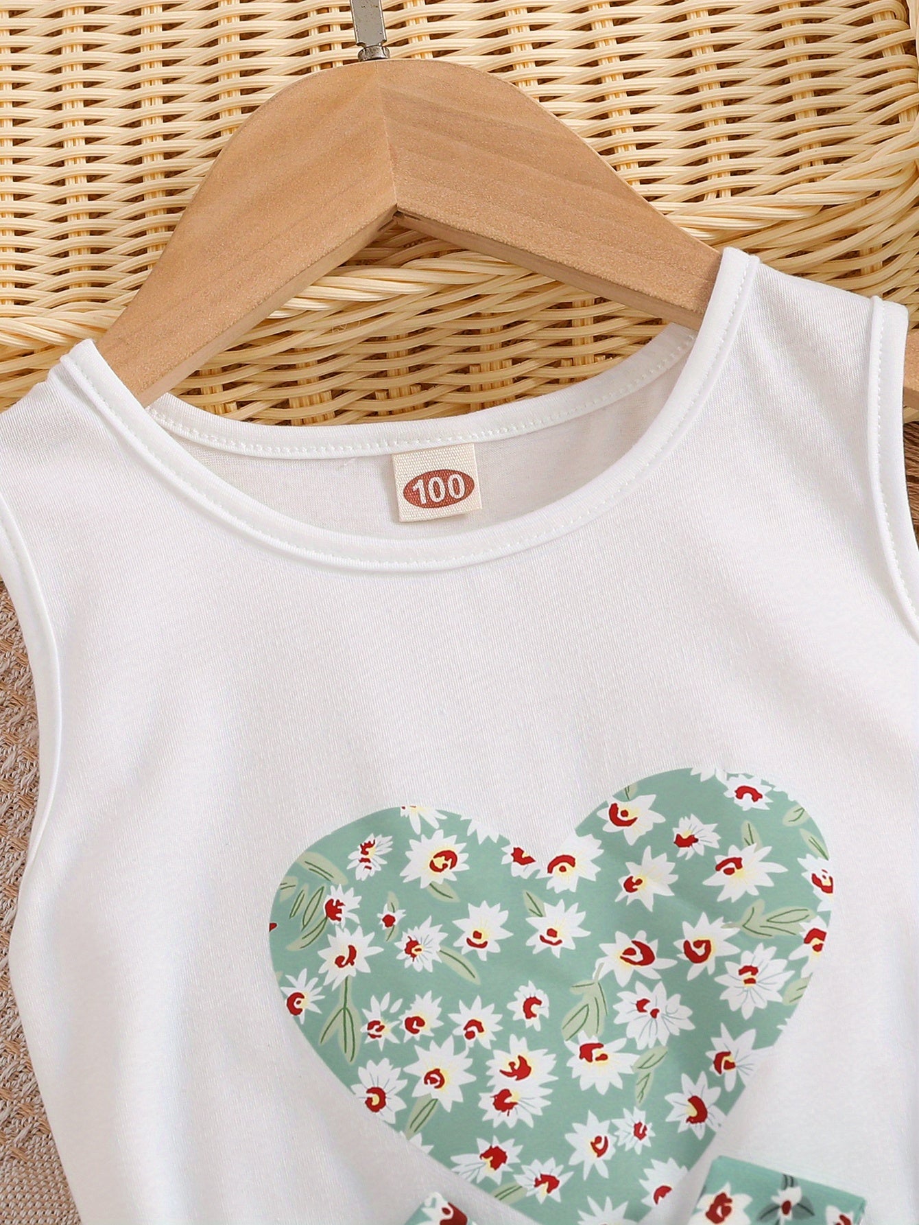Girls 2pcs Round Neck Sleeveless Tank Top & Elastic Waist Shorts With Belt Floral Love Print Casual Kids Clothes Summer